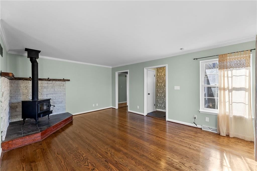 11229 Norton Avenue — photo 6