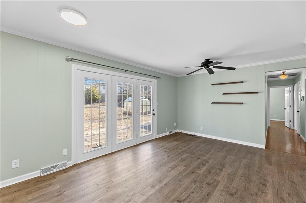 11229 Norton Avenue — photo 13