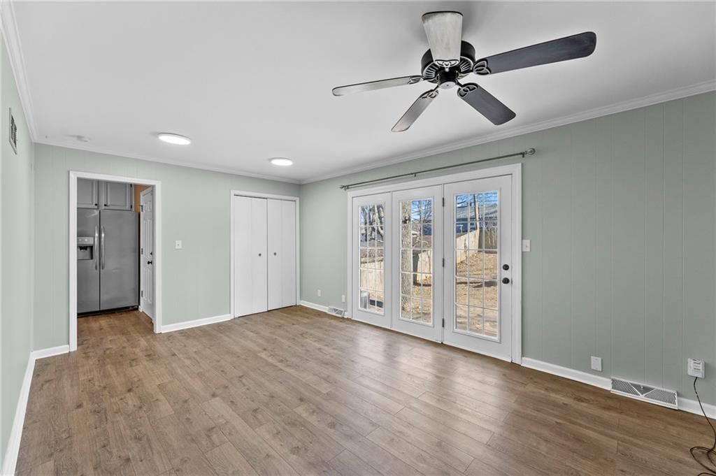 11229 Norton Avenue — photo 14