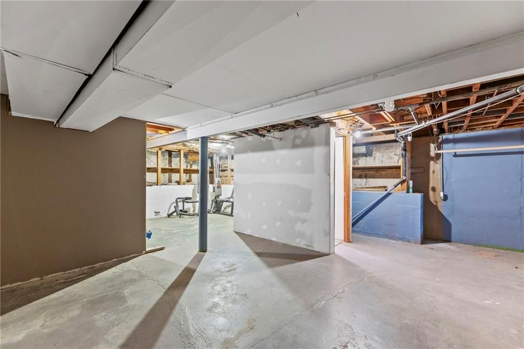 11229 Norton Avenue — photo 24