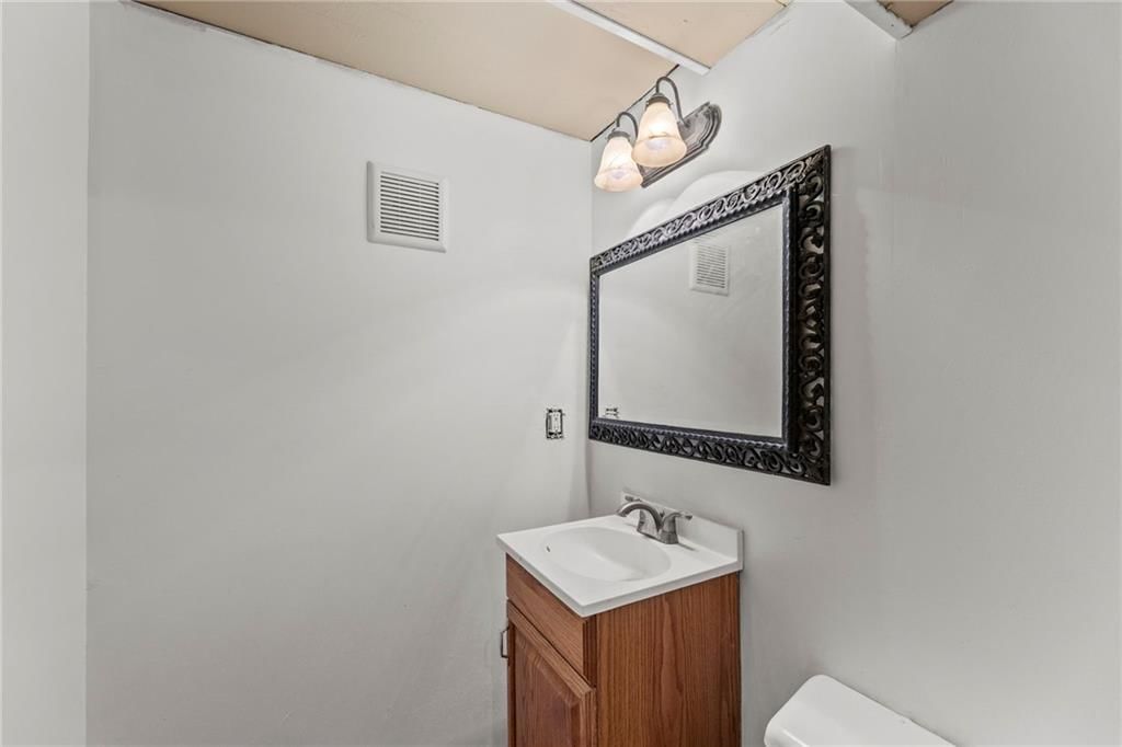 11229 Norton Avenue — photo 27