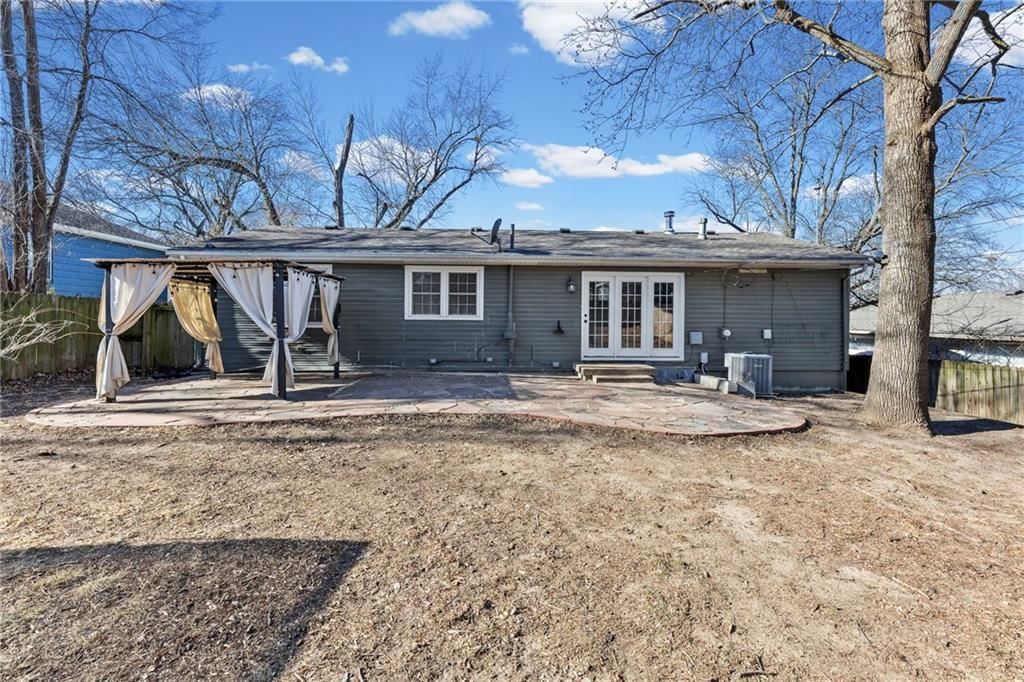 11229 Norton Avenue — photo 33