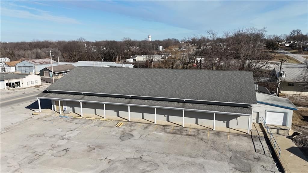 2401 Main Street — photo 2