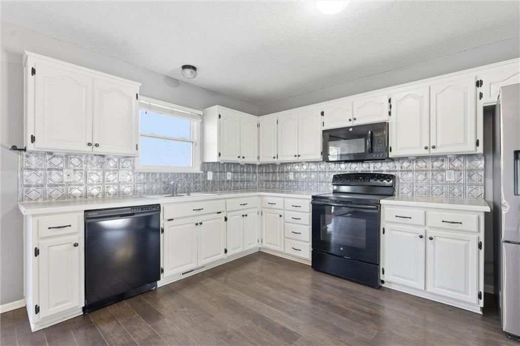 1214 SW Windcrest Court — photo 12