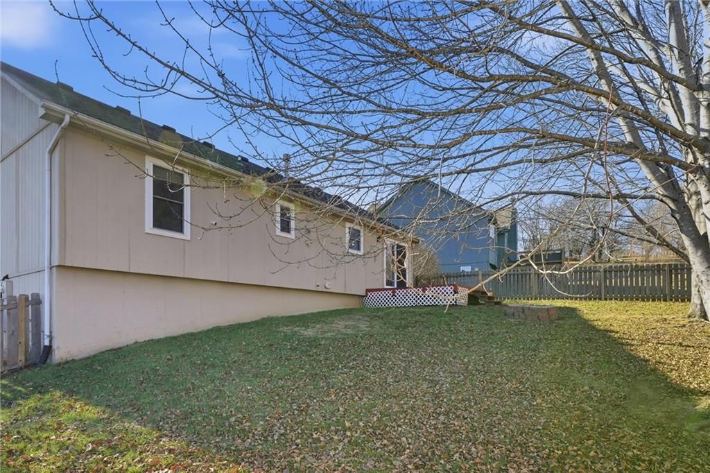 1214 SW Windcrest Court — photo 32