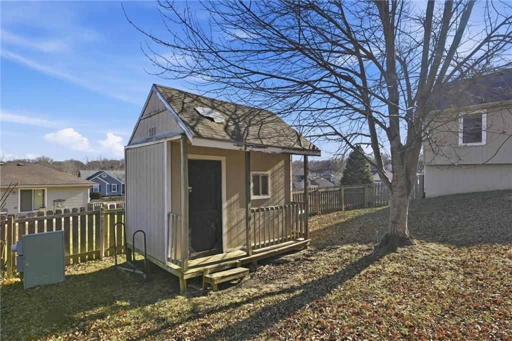1214 SW Windcrest Court — photo 35