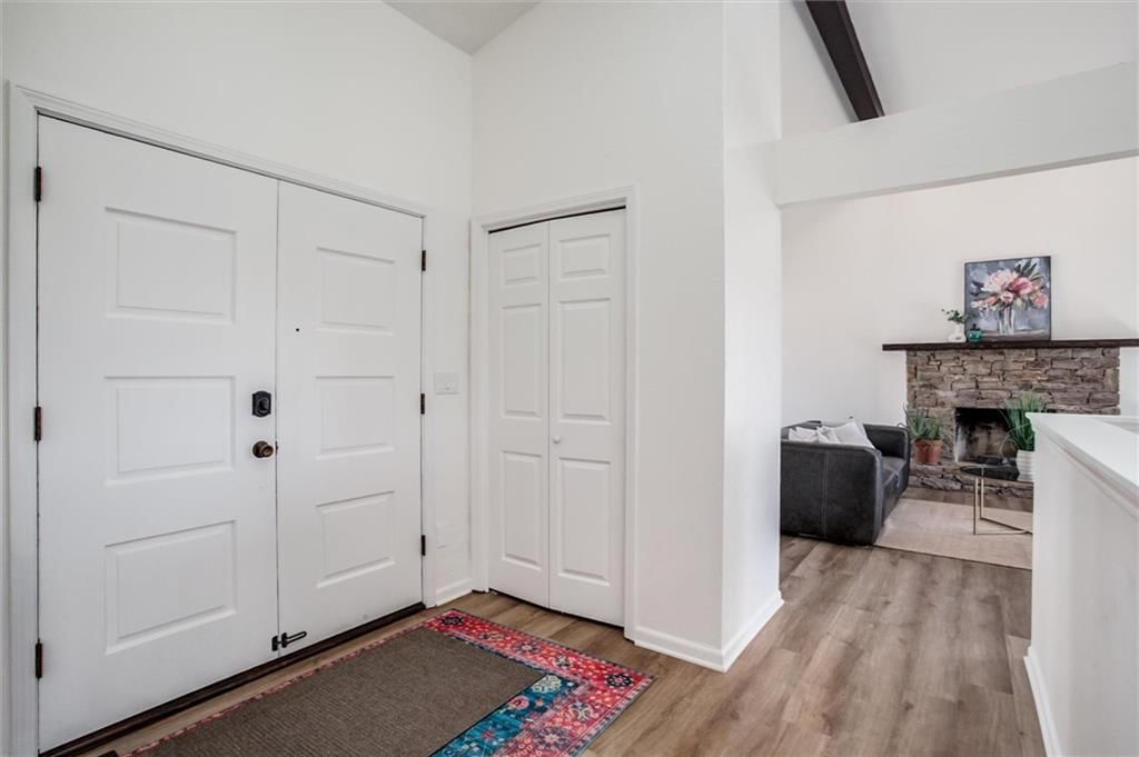 211 NW Juniper Street — photo 5