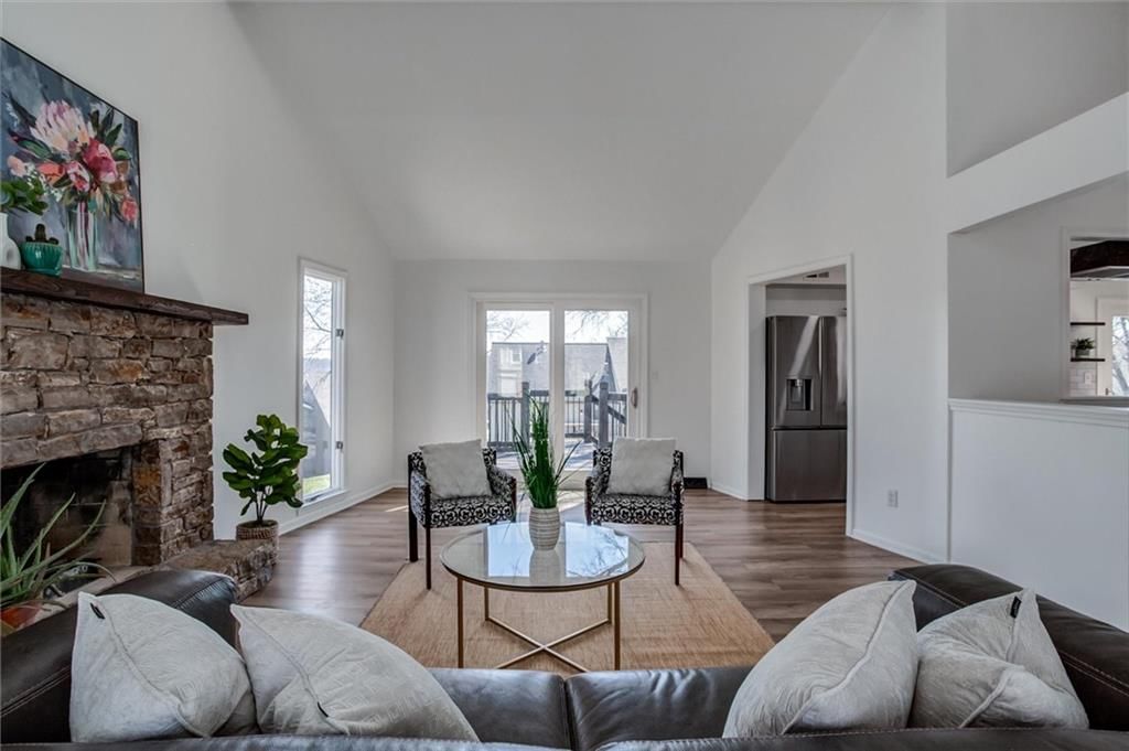 211 NW Juniper Street — photo 13