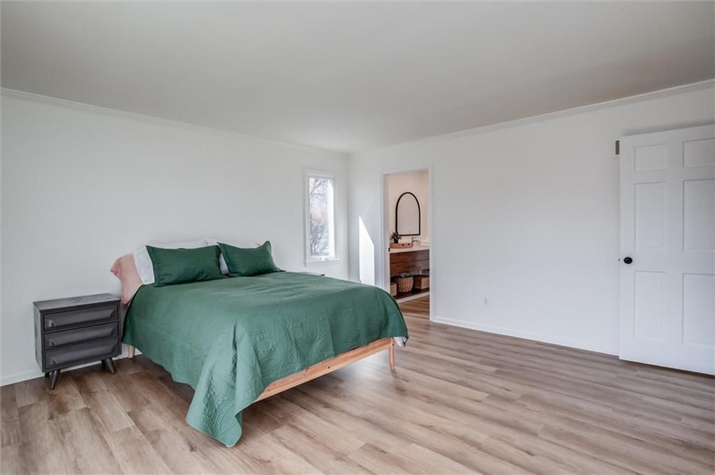 211 NW Juniper Street — photo 15
