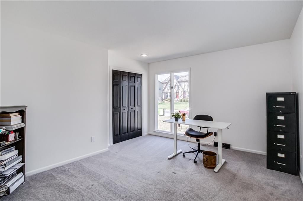 211 NW Juniper Street — photo 17