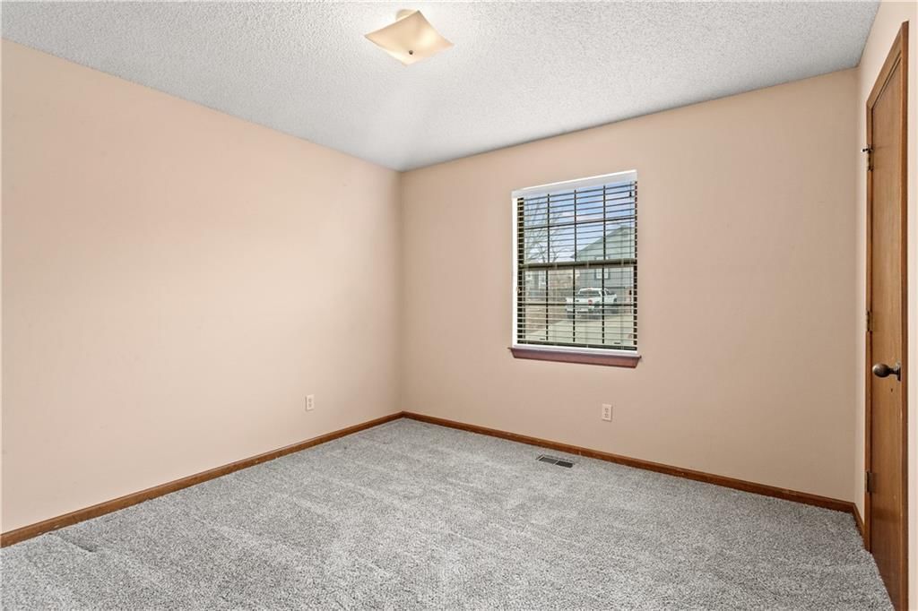 3403 NW Shannon Court — photo 25
