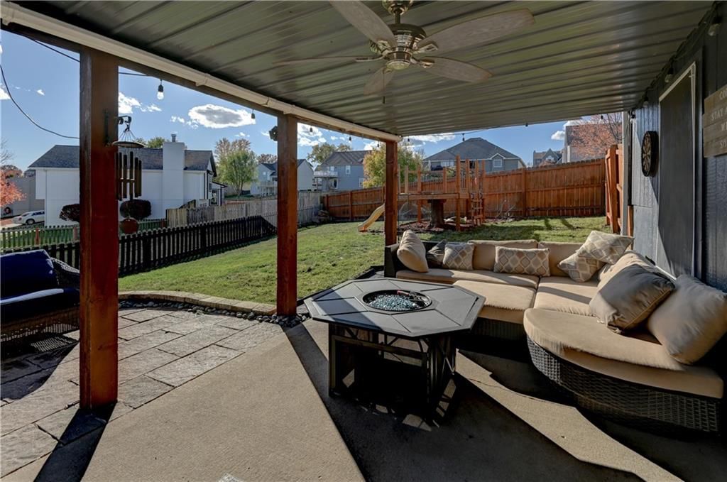 1005 NE Scenic Court — photo 35