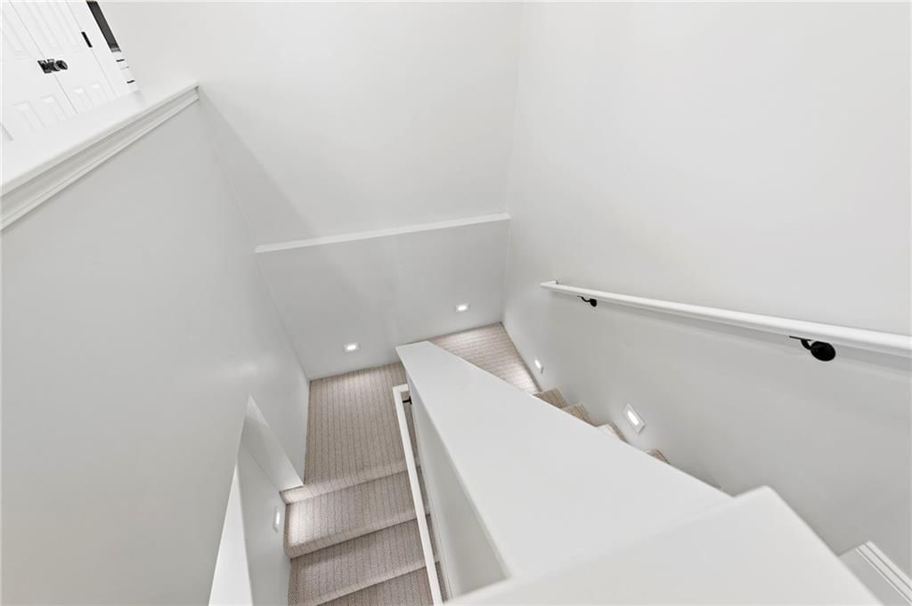 4016 N Jackson Avenue — photo 9