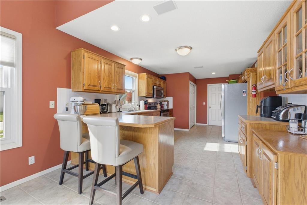 1009 SW Blazing Star Drive — photo 8
