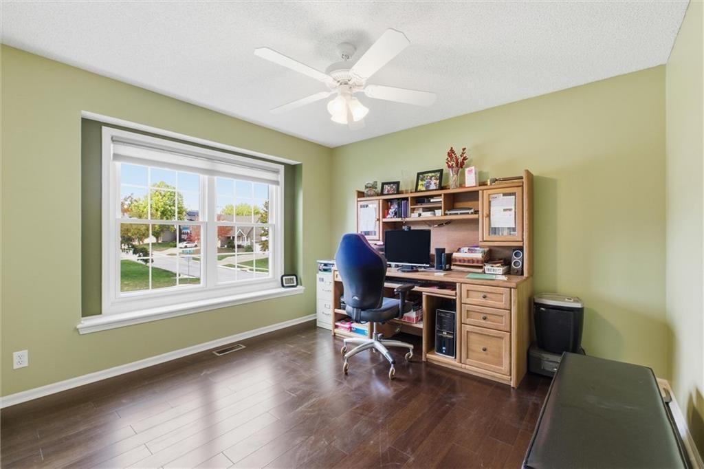 1009 SW Blazing Star Drive — photo 12
