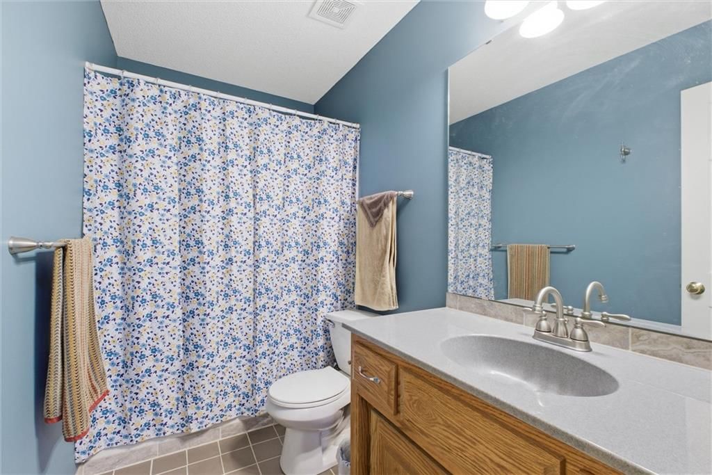 1009 SW Blazing Star Drive — photo 21