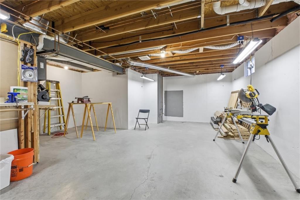 1009 SW Blazing Star Drive — photo 25