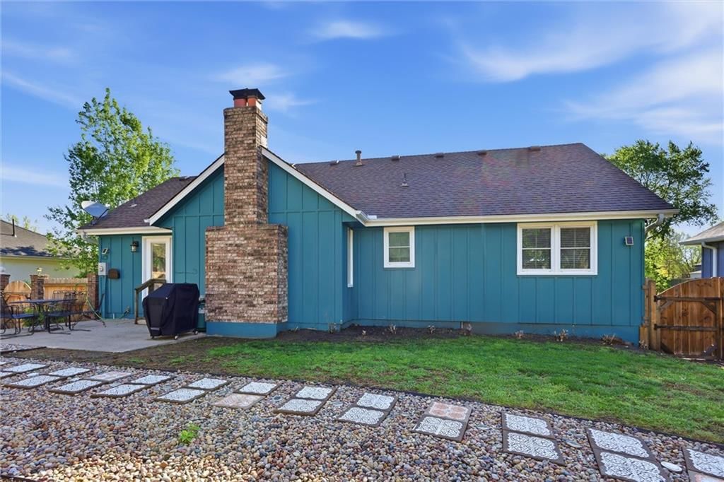 308 SE Colony Drive — photo 5