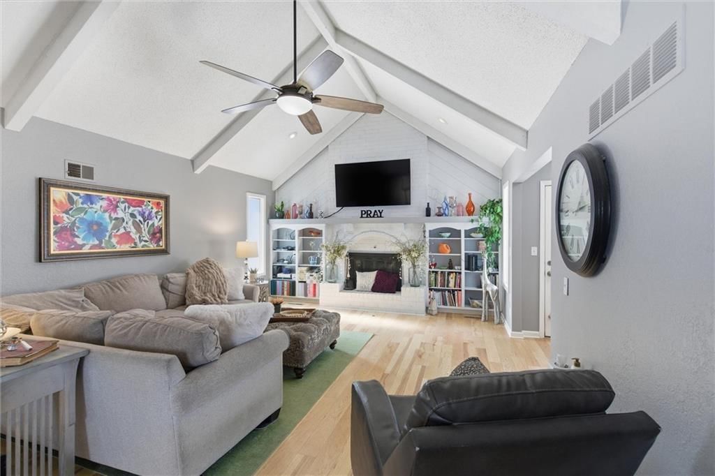 308 SE Colony Drive — photo 9