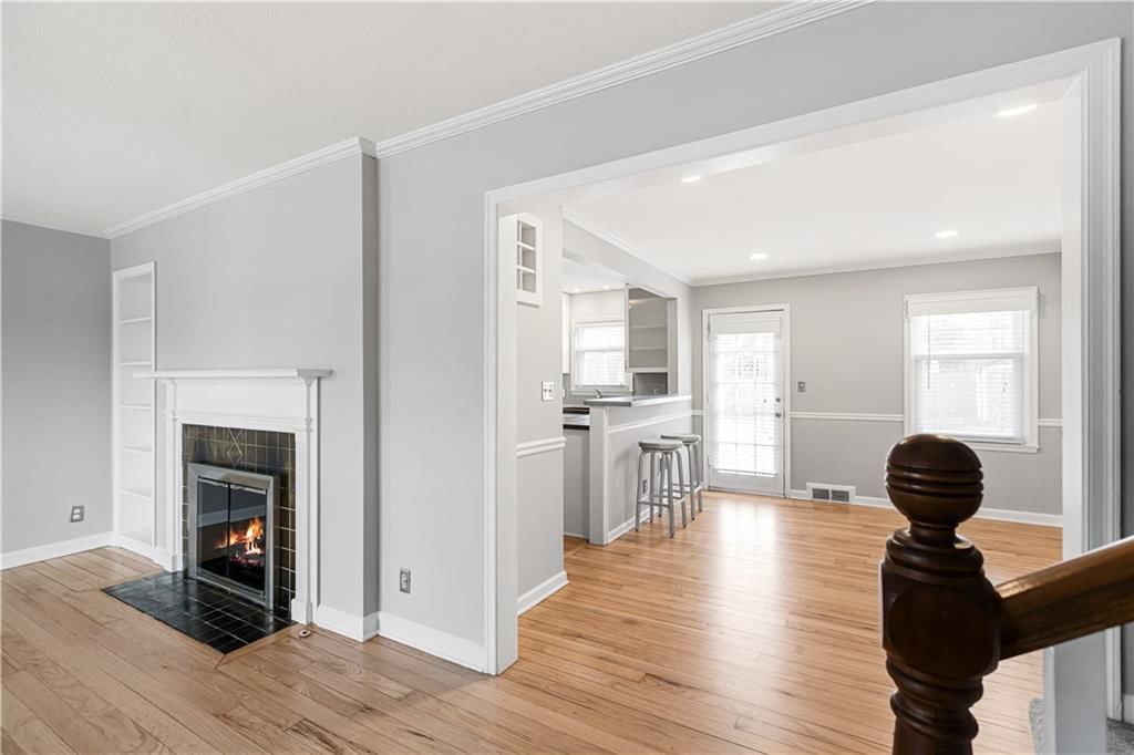 5925 Catalina Street — photo 9