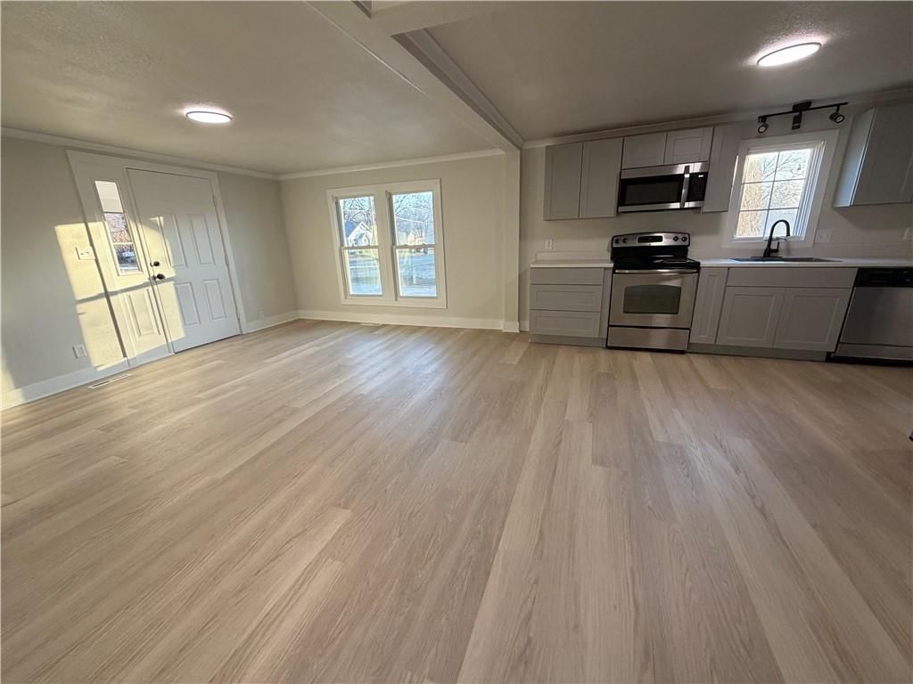 409 W Ohio Street — photo 5