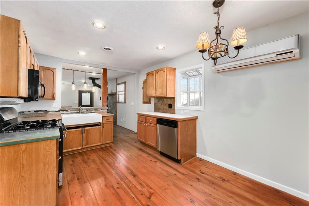 528 S Crane Street — photo 10