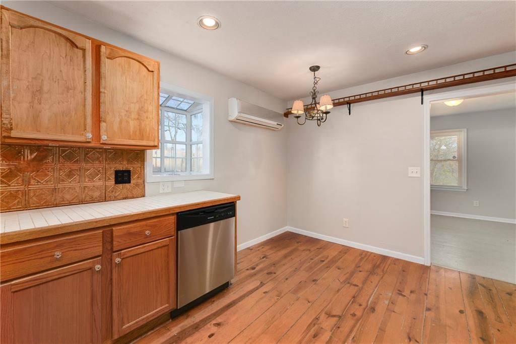 528 S Crane Street — photo 14