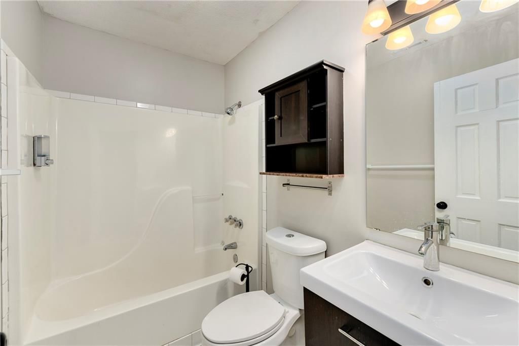 528 S Crane Street — photo 18