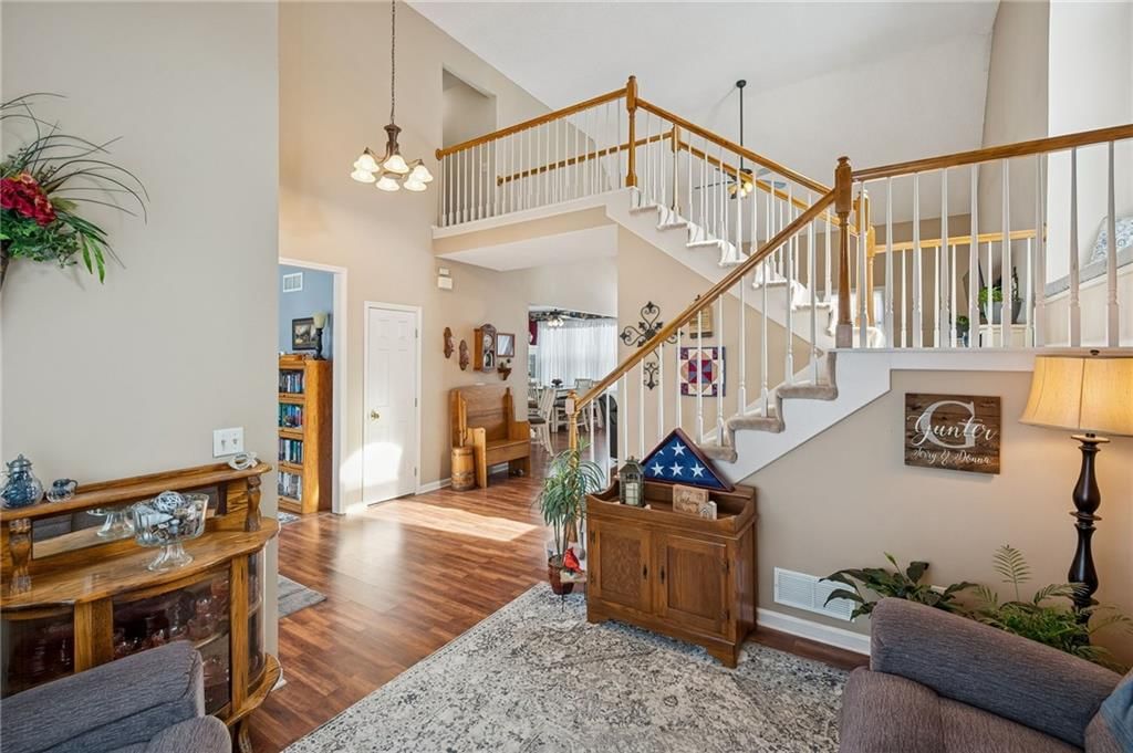 2120 S Lindenwood Drive — photo 5
