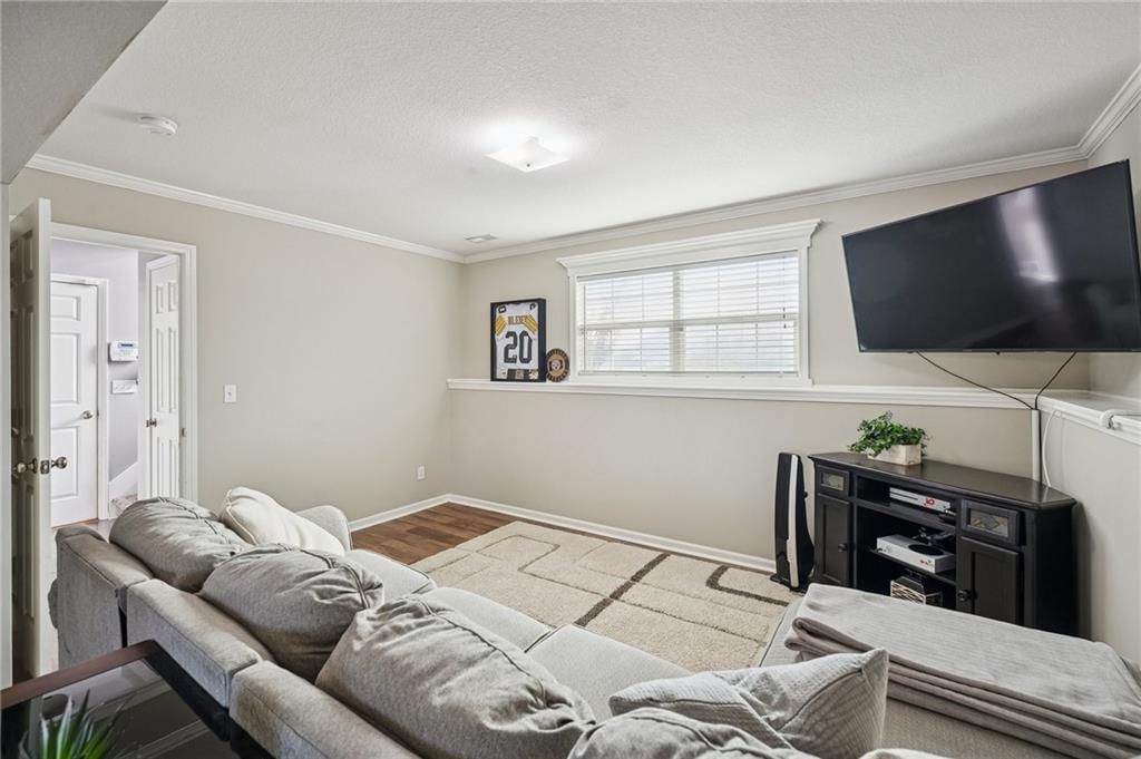 1102 Melody Court — photo 29