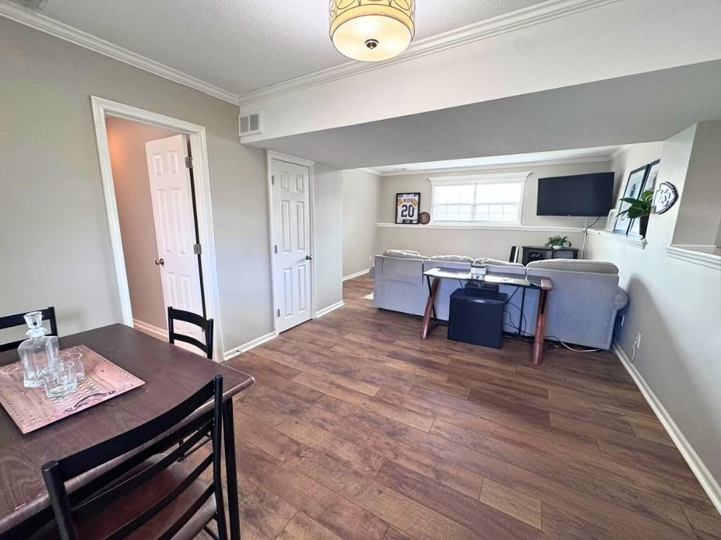 1102 Melody Court — photo 31