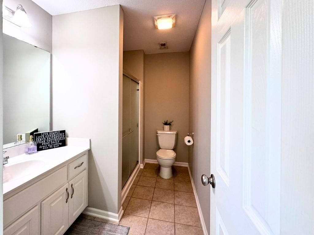 1102 Melody Court — photo 32