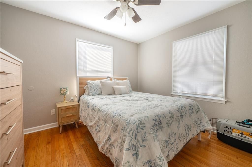 3310 S Maywood Avenue — photo 10