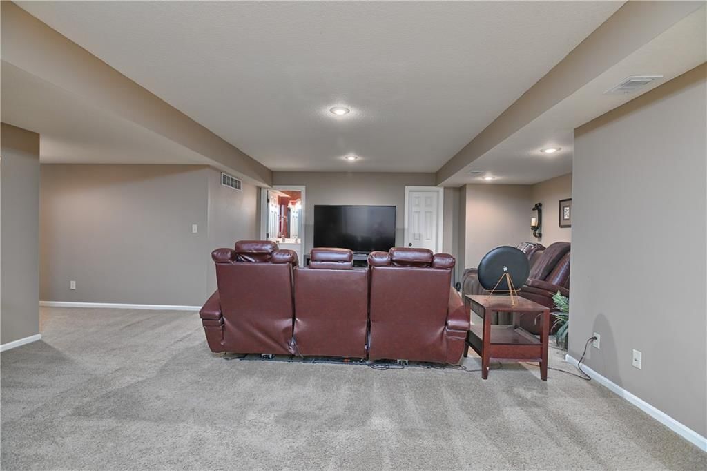 14500 Perry Street — photo 39