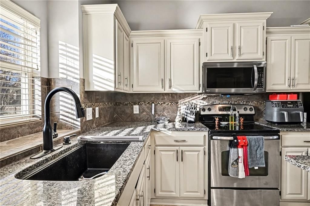10114 N Ditman Avenue — photo 13