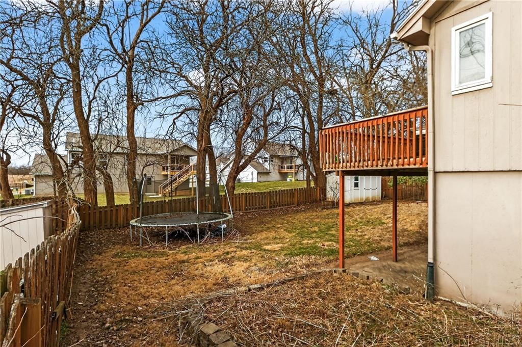 1102 SUSAN Street — photo 3