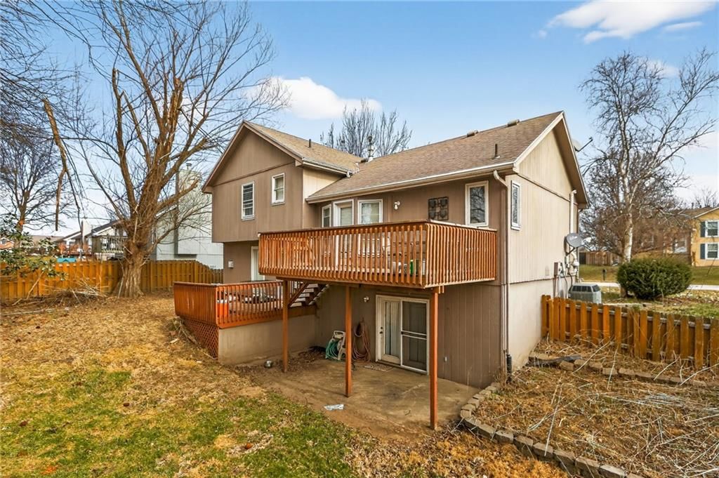1102 SUSAN Street — photo 4