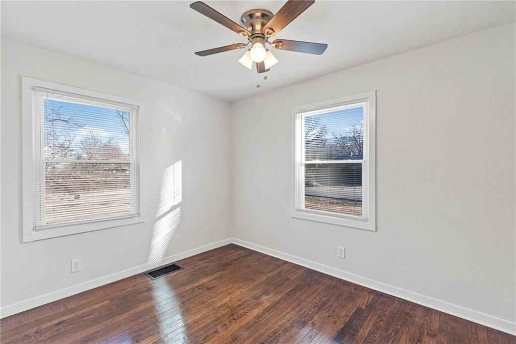 5503 N Kansas Avenue — photo 12