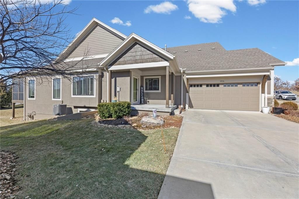 11576 S Waterford Drive — photo 2