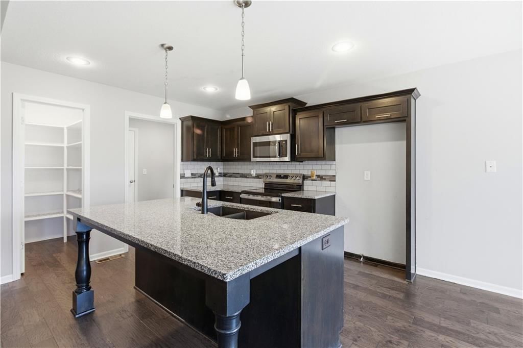 14223 Amanda Lane — photo 9