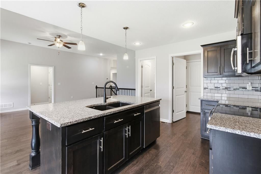 14223 Amanda Lane — photo 12