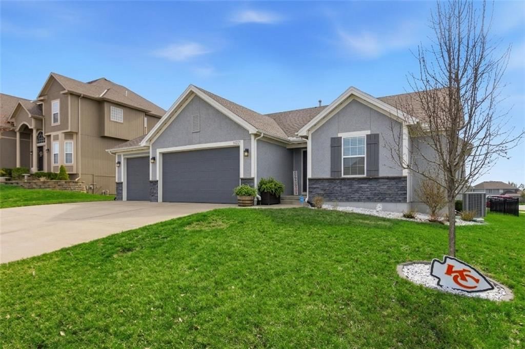 14223 Amanda Lane — photo 36