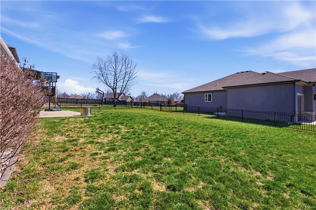 14223 Amanda Lane — photo 37