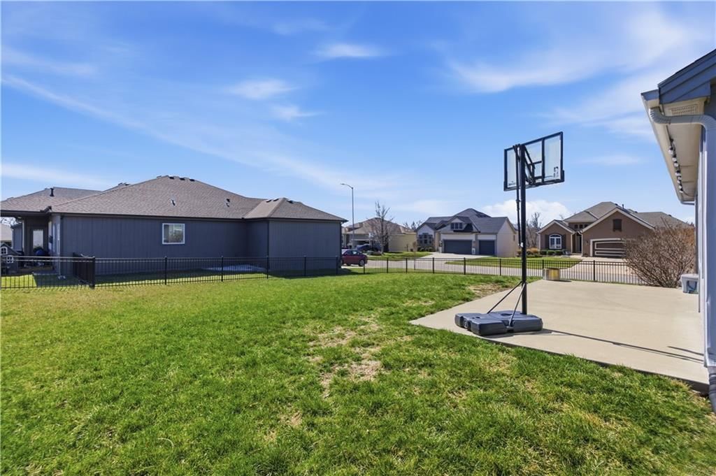 14223 Amanda Lane — photo 41