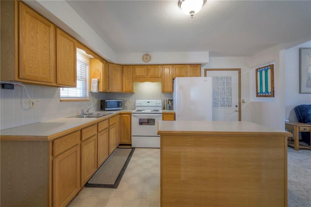 1220 NW E Highway — photo 13