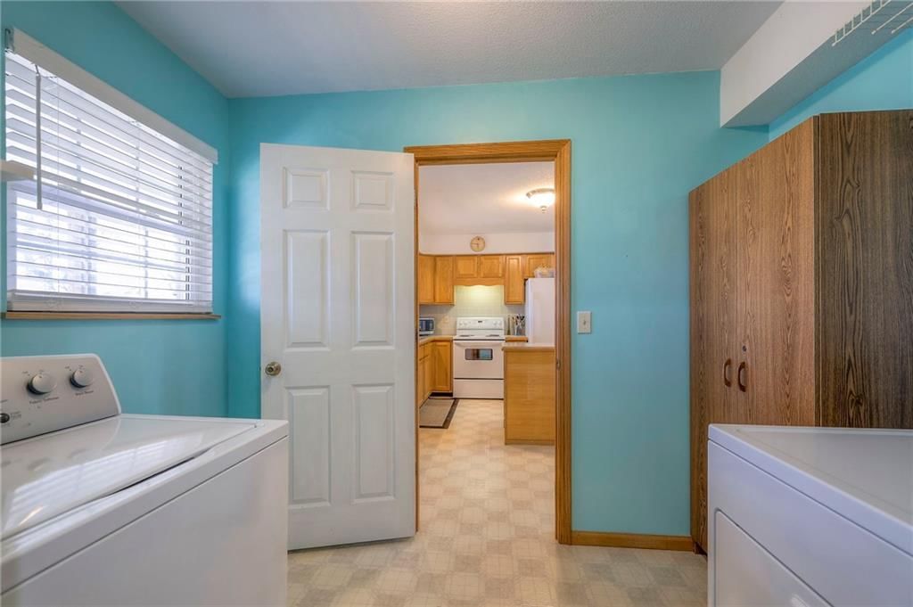 1220 NW E Highway — photo 16