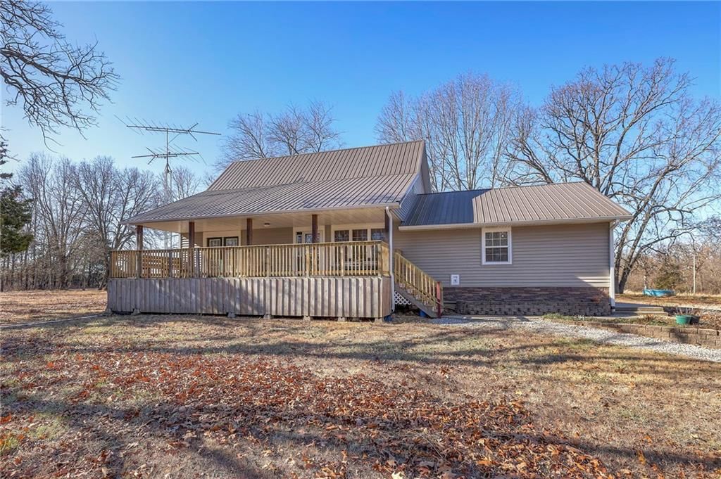 1220 NW E Highway — photo 33