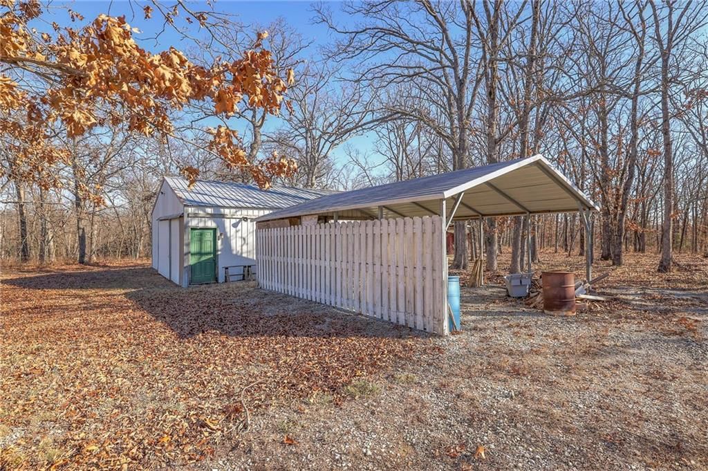 1220 NW E Highway — photo 37