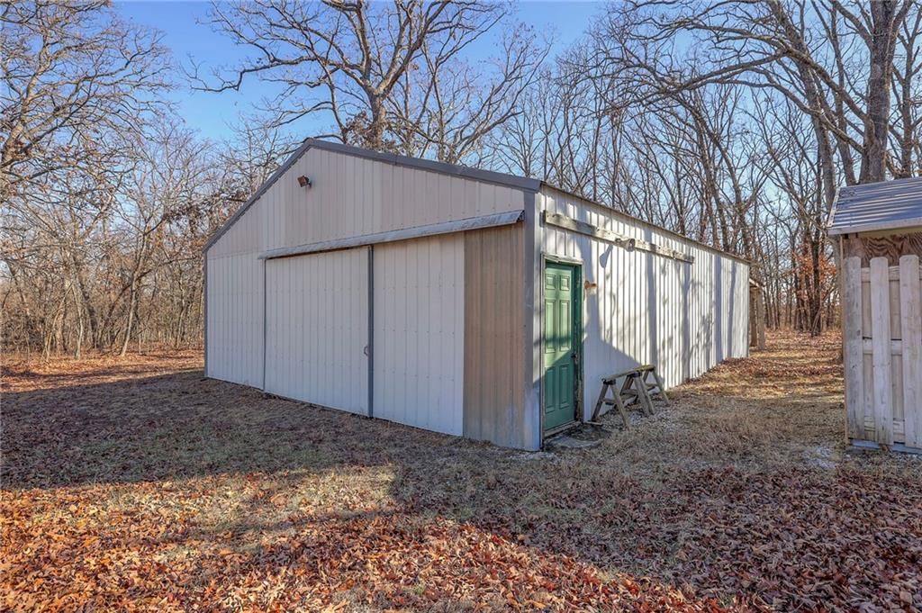 1220 NW E Highway — photo 38