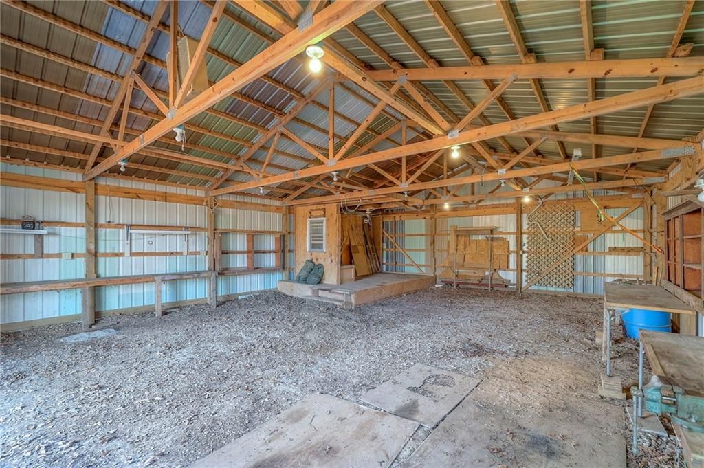 1220 NW E Highway — photo 40